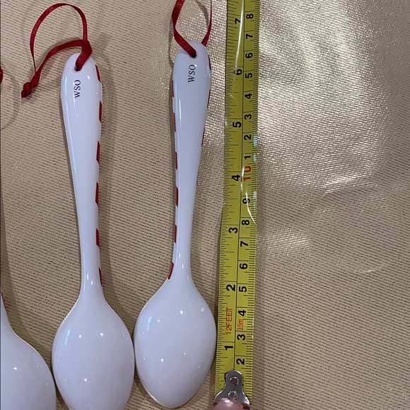 Williams Sonoma Snowman Chef
Spoon Set of 4  Red and White Striped Spoons - Picture 5 of 5